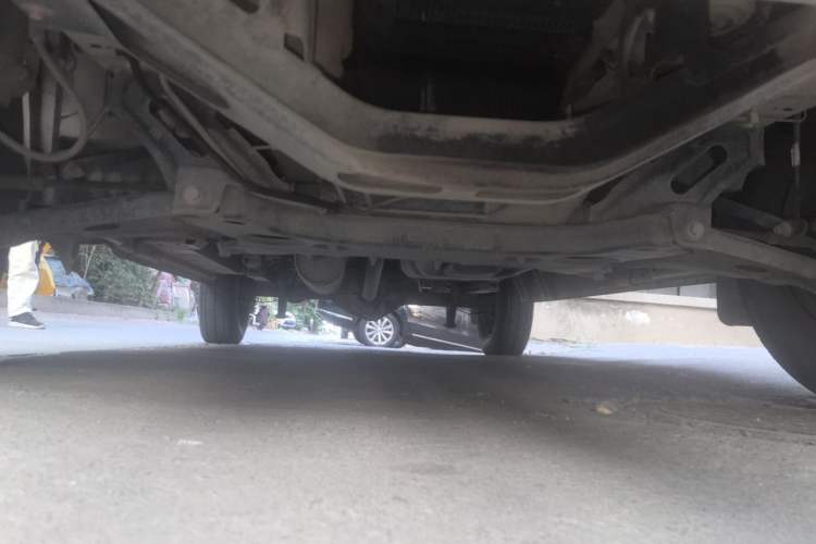 Used Foton Toano 2017 2.8T S Commercial Version Short Wheelbase ISF2.8s5F148 Chassis Front