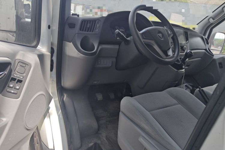 Used Foton Toano 2017 2.5T Restyled E Commercial Version Short Wheelbase 4J25TC3 Driver Seat