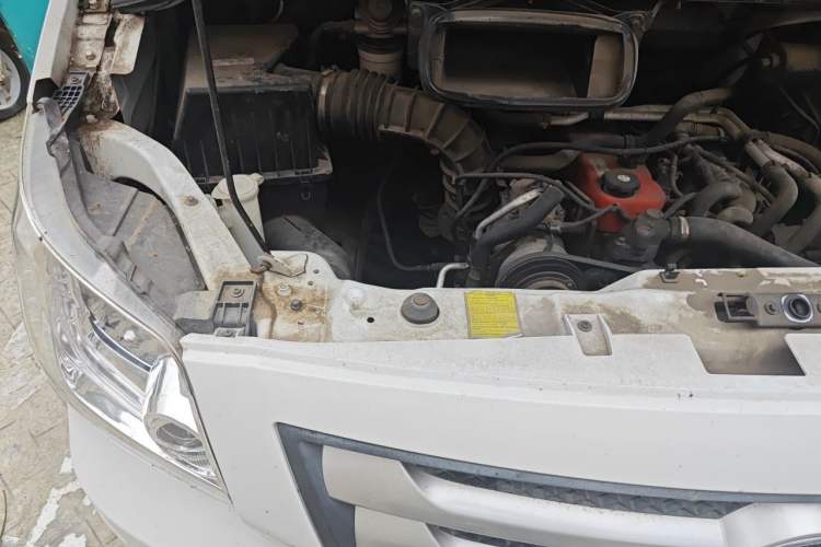 Used Foton Toano 2017 2.8T Facelifted E Van Long Wheelbase 4J28TC3 Engine Bay Right