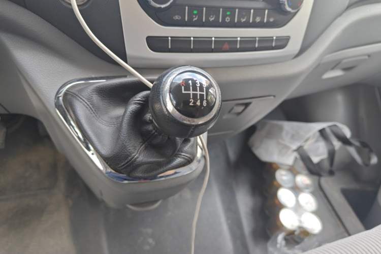 Used Foton Toano 2017 2.5T Restyled E Commercial Version Short Wheelbase 4J25TC3 Gear Lever