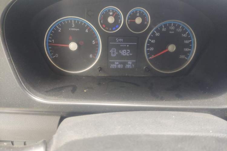 Used Foton Toano 2017 2.5T E Commercial Version Long Wheelbase 4J25TC3 Odometer Close Up