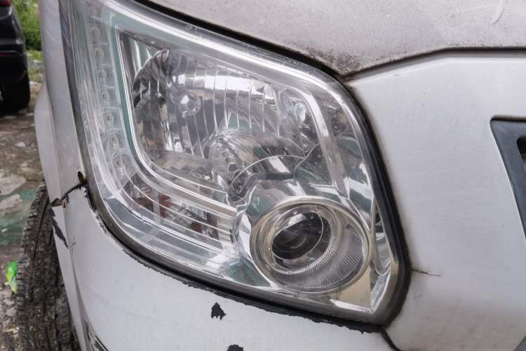 Used Foton Toano 2017 2.8T Restyled S Commercial Version Short Wheelbase ISF2.8s5129T Right Front Headlight