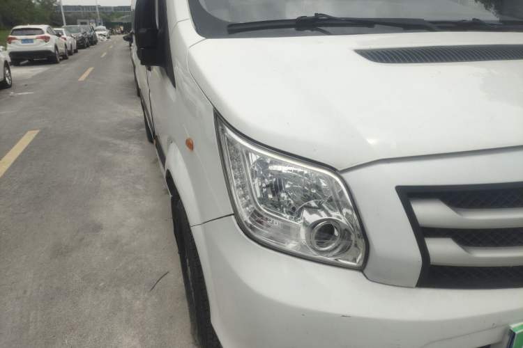 Used Foton Toano 2017 2.5T E Commercial Version Long Wheelbase 4J25TC3 Right Front Headlight