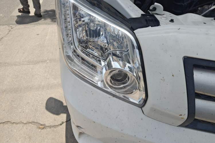 Used Foton Toano 2017 2.5T Restyled E Commercial Version Short Wheelbase 4J25TC3 Right Front Headlight