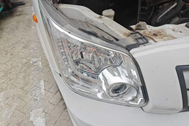 Used Foton Toano 2017 2.8T Facelifted E Van Long Wheelbase 4J28TC3 Right Front Headlight