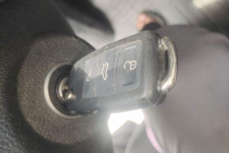 Used Foton Toano 2017 2.5T E Commercial Version Long Wheelbase 4J25TC3 Vehicle Key