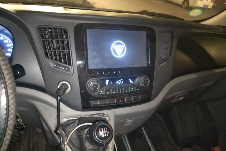 Used Foton Toano 2018 2.0T Short-Wheelbase Gasoline Short-Wheelbase 4G20TI2 Audio And AC Panel