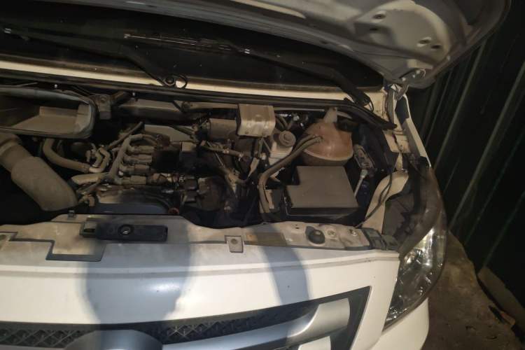 Used Foton Toano 2018 2.0T Short-Wheelbase Gasoline Short-Wheelbase 4G20TI2 Engine Bay Left