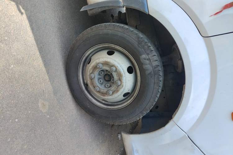 Used Foton Toano  Right Front Wheel Hub