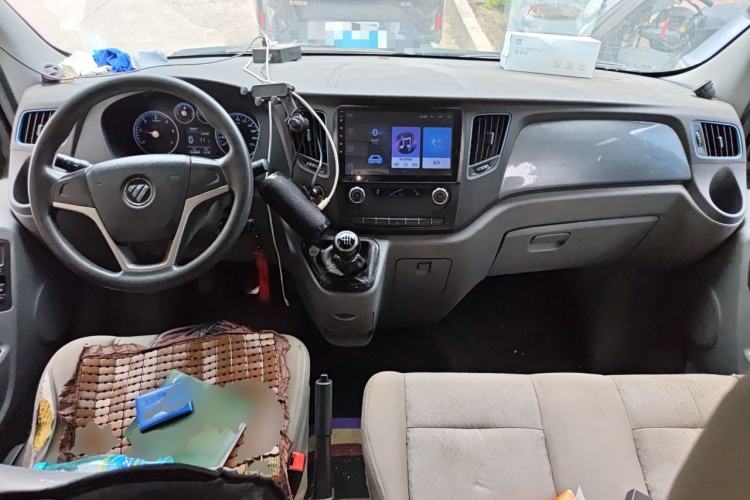 Used Foton Toano 2019 2.5T E Short Wheelbase 5/6-Seater 4J25TC3 Center Console