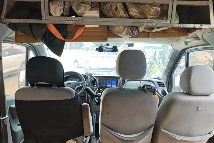 Used Foton Toano 2019 2.5T E Short Wheelbase 5/6-Seater 4J25TC3 Headliner