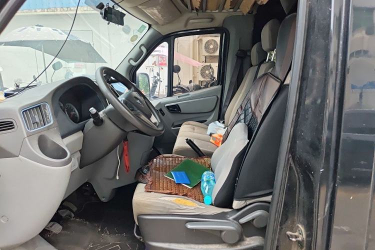 Used Foton Toano 2019 2.5T E Short Wheelbase 5/6-Seater 4J25TC3 Left Front Seat