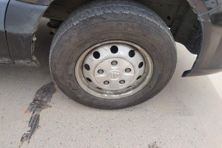 Used Foton Toano 2019 2.5T E7 (5.6 meters) 6-seater 4J25TC3 Right Front Wheel Hub