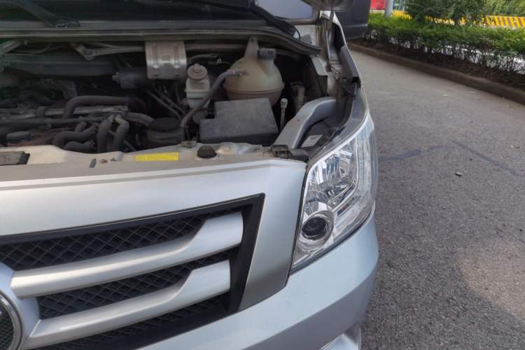 Used Foton Toano 2019 2.5T Extended-Wheelbase Mid-Roof 5-7 Seater 4J25TC3 Engine Bay Left