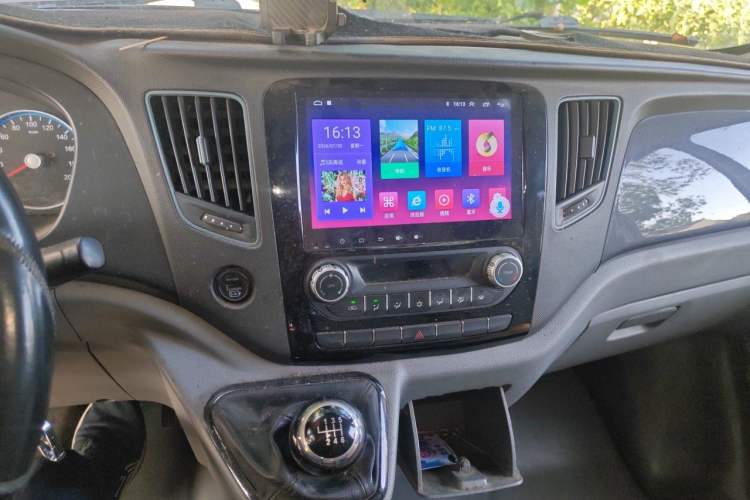 Used Foton Toano 2019 2.5T Multi-Function Long-Wheelbase Mid-Height 5-7 Seater 4J25TC3 Audio And AC Panel