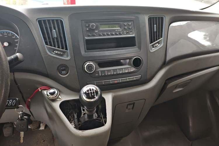 Used Foton Toano 2019 2.5T E Short Wheelbase 5/6-Seater 4J25TC3 Audio And AC Panel