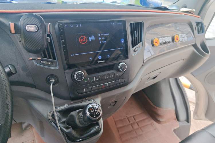 Used Foton Toano 2019 2.5T E Short Wheelbase 5/6-Seater 4J25TC3 Audio And AC Panel