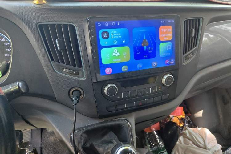 Used Foton Toano 2019 2.5T E Long Wheelbase 7-Seater 4J25TC3 Audio And AC Panel