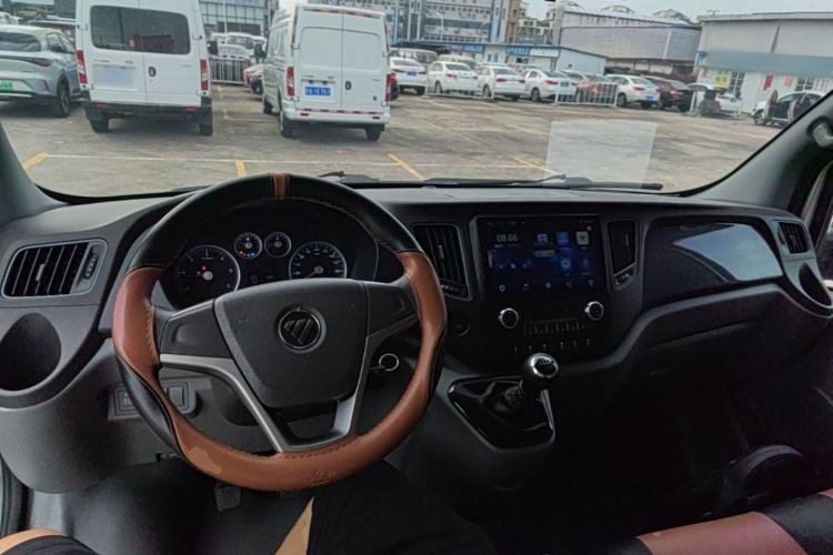 Used Foton Toano 2019 2.5T Mid-Height 4J25TC3 Center Console
