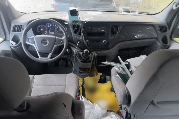 Used Foton Toano 2019 2.5T Multi-Function Long-Wheelbase Mid-Height 5-7 Seater 4J25TC3 Center Console