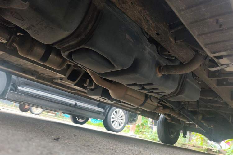 Used Foton Toano 2019 2.5T E Long Wheelbase 7-Seater 4J25TC3 Chassis Front Left