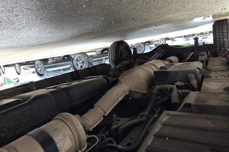 Used Foton Toano 2019 2.5T Multi-Function Long-Wheelbase Mid-Height 5-7 Seater 4J25TC3 Chassis Front Right