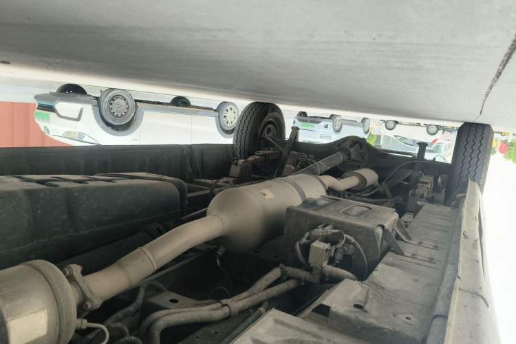 Used Foton Toano 2019 2.5T E Long Wheelbase 7-Seater 4J25TC3 Chassis Front Right