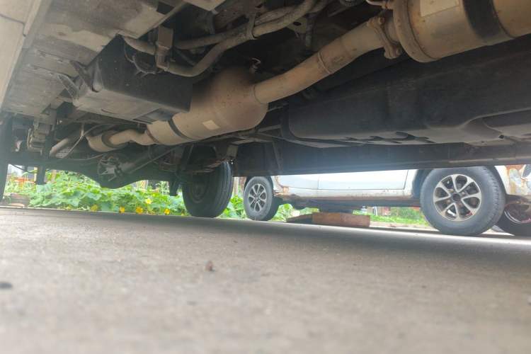 Used Foton Toano 2019 2.5T E Long Wheelbase 7-Seater 4J25TC3 Chassis Front Right