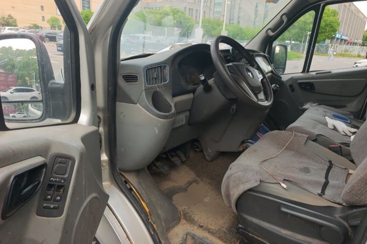 Used Foton Toano 2019 2.5T E Short Wheelbase 5/6-Seater 4J25TC3 Driver Seat