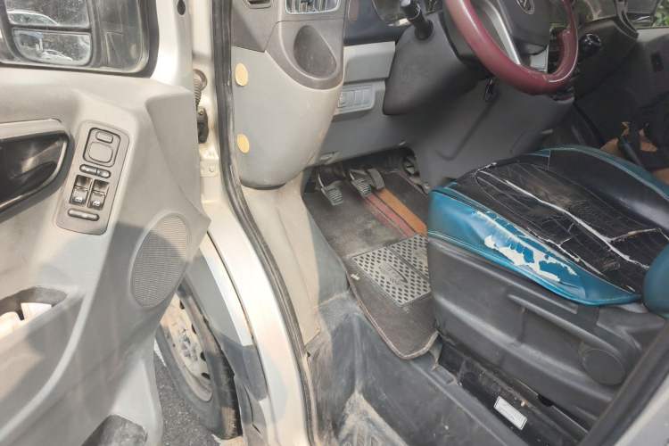 Used Foton Toano 2019 2.5T Mid-Height 4J25TC3 Driver Seat
