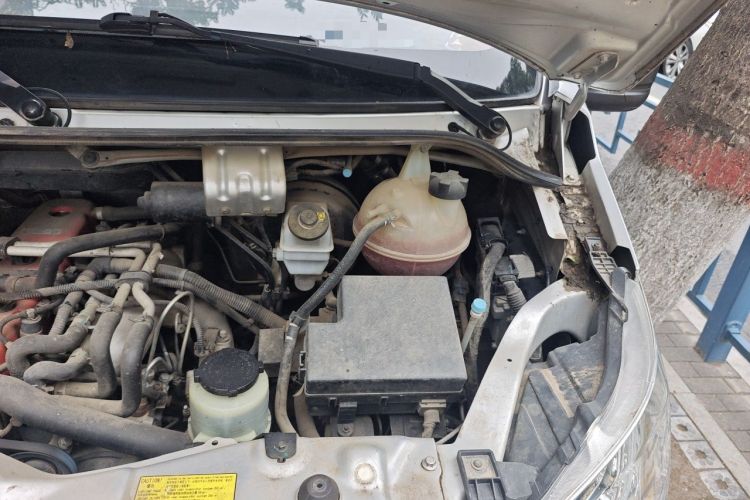 Used Foton Toano 2019 2.5T Flat-Top 5-Seater Open-Window 4J25TC3 Engine Bay Left