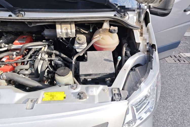 Used Foton Toano 2019 2.5T E7 (5.6 meters) 6-seater 4J25TC3 Engine Bay Left