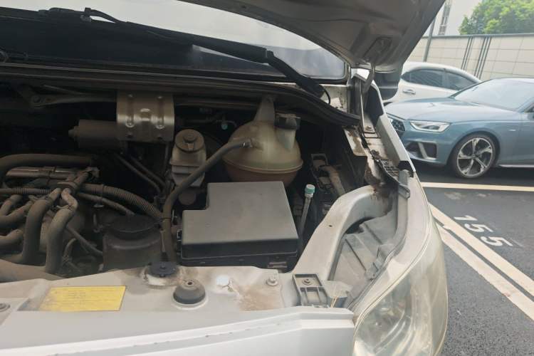 Used Foton Toano 2019 2.5T E Short Wheelbase 5/6-Seater 4J25TC3 Engine Bay Left