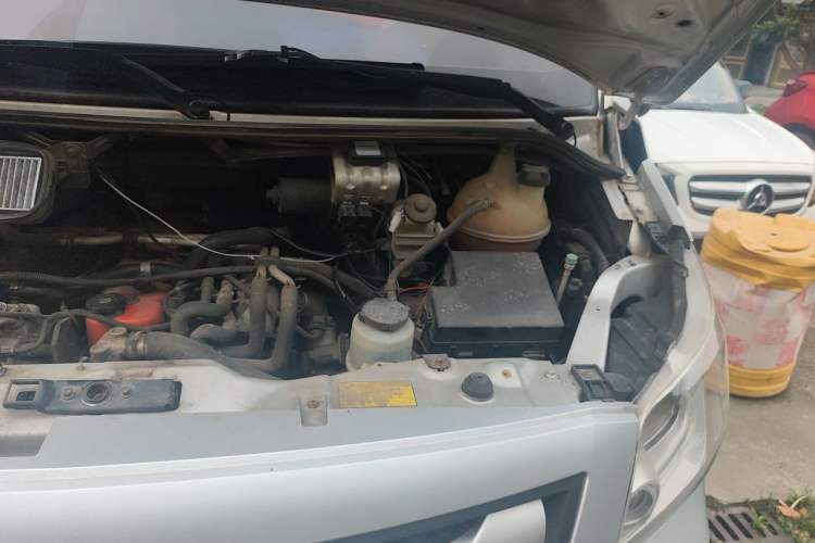 Used Foton Toano 2019 2.5T E Long Wheelbase 7-Seater 4J25TC3 Engine Bay Left