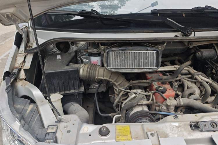 Used Foton Toano 2019 2.5T Flat-Top 5-Seater Open-Window 4J25TC3 Engine Bay Right