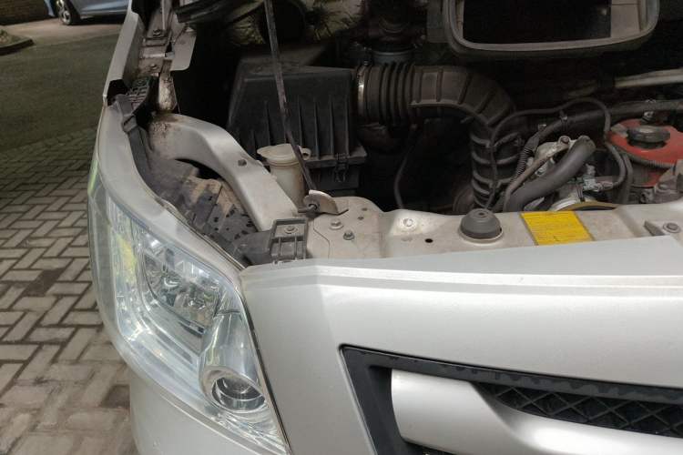 Used Foton Toano  Engine Bay Right