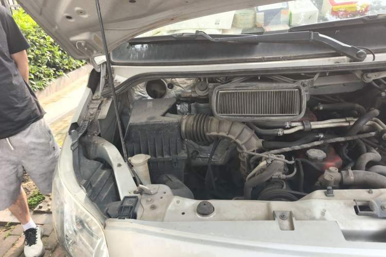 Used Foton Toano 2019 2.5T Mid-Height 4J25TC3 Engine Bay Right