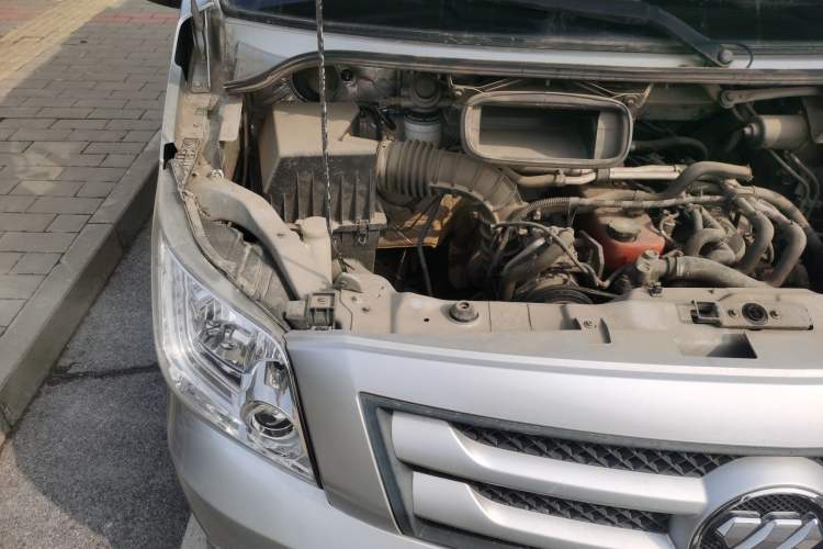 Used Foton Toano 2019 2.5T Flat-Top 5-Seater Open-Window 4J25TC3 Engine Bay Right
