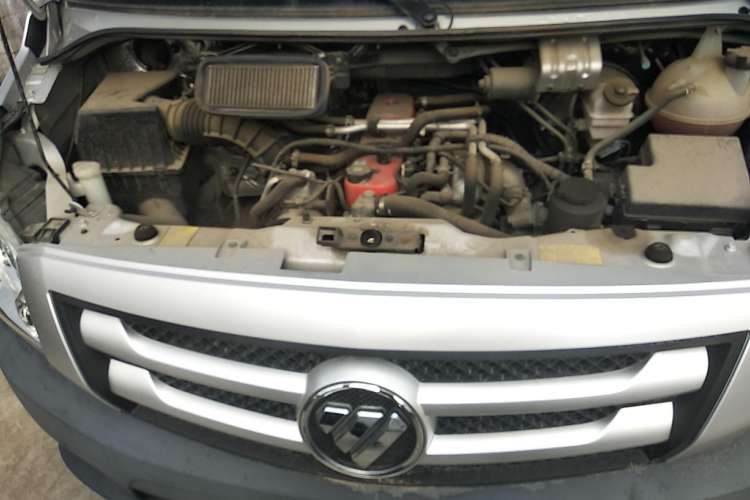 Used Foton Toano 2019 2.5T Multi-Function Short Wheelbase Flat Roof 5-7 Seater 4J25TC3 Engine Bay