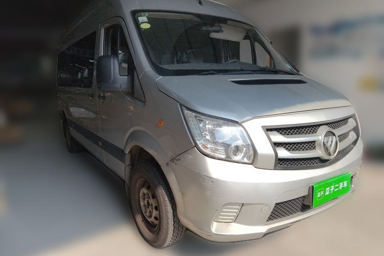 Used Foton Toano 2019 2.5T E Long Wheelbase 7-Seater 4J25TC3 Front Right 45 Deg