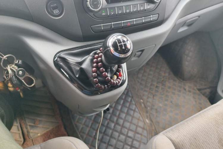 Used Foton Toano 2019 2.5T Multi-Function Short Wheelbase Flat Roof 5-7 Seater 4J25TC3 Gear Lever