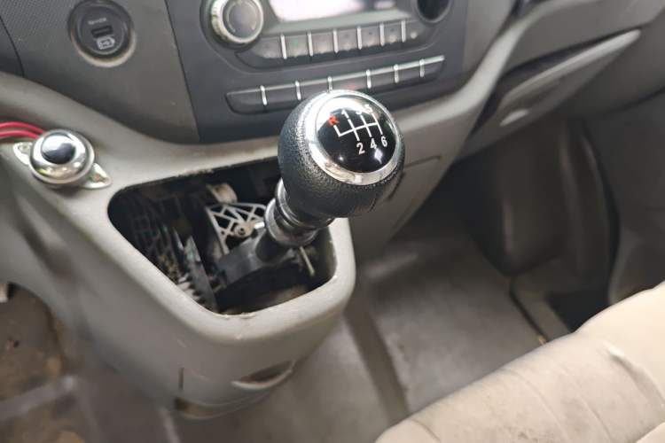 Used Foton Toano 2019 2.5T E Short Wheelbase 5/6-Seater 4J25TC3 Gear Lever