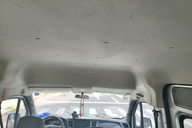 Used Foton Toano 2019 2.5T Multi-Function Short Wheelbase Flat Roof 5-7 Seater 4J25TC3 Headliner