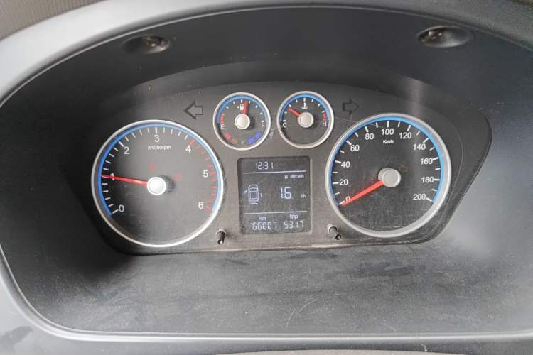 Used Foton Toano 2019 2.5T E7 (5.6 meters) 6-seater 4J25TC3 Instrument Cluster