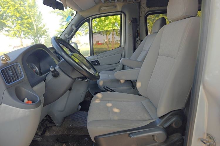 Used Foton Toano 2019 2.5T E Long Wheelbase 7-Seater 4J25TC3 Left Front Seat