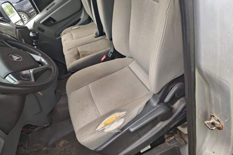 Used Foton Toano 2019 2.5T E Short Wheelbase 5/6-Seater 4J25TC3 Left Front Seat