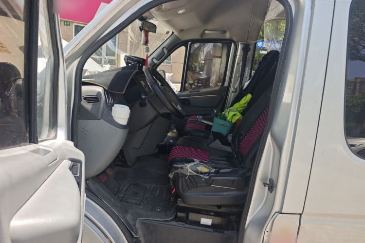 Used Foton Toano 2019 2.5T E5 Short Wheelbase Mid-Roof 5/6-Seater 4J25TC3 Left Front Seat