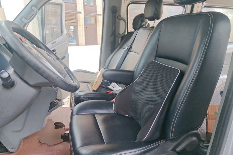 Used Foton Toano 2019 2.5T E Short Wheelbase 5/6-Seater 4J25TC3 Left Front Seat