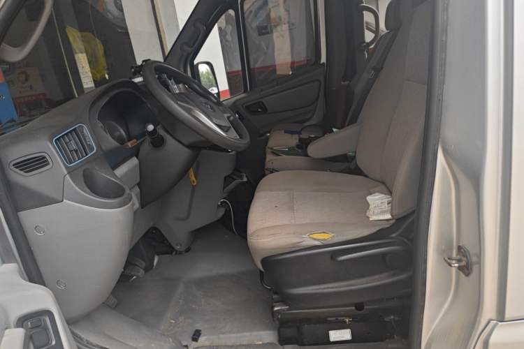 Used Foton Toano 2019 2.5T Multi-Function Long-Wheelbase Mid-Height 5-7 Seater 4J25TC3 Left Front Seat