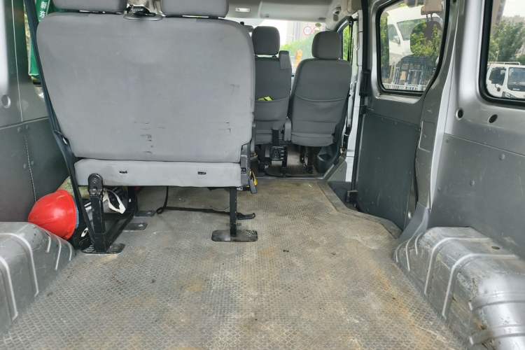 Used Foton Toano 2019 2.5T Multi-Function Short Wheelbase Flat Roof 5-7 Seater 4J25TC3 Left Rear Seat